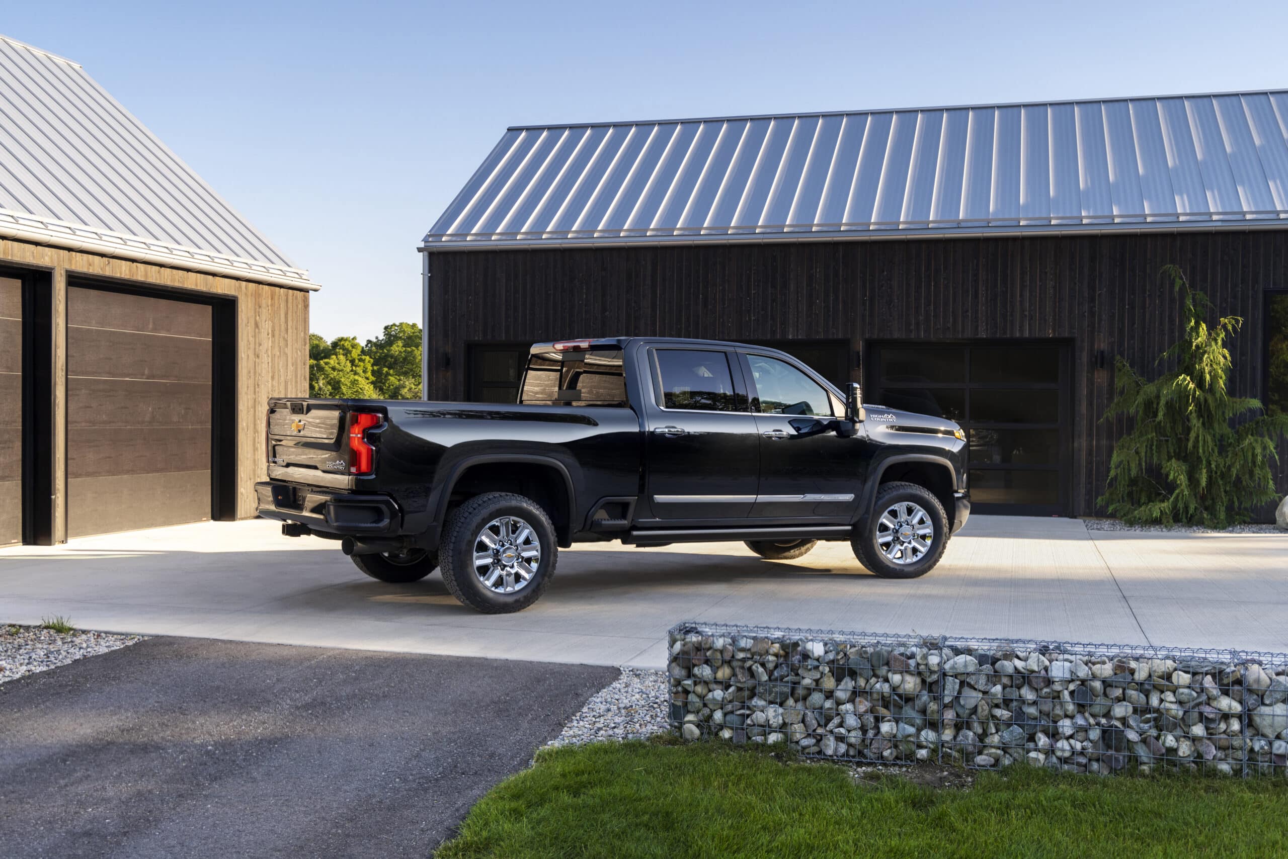 Chevy Trucks Hold Their Own in the Light Duty Truck Segment - The Savvy ...